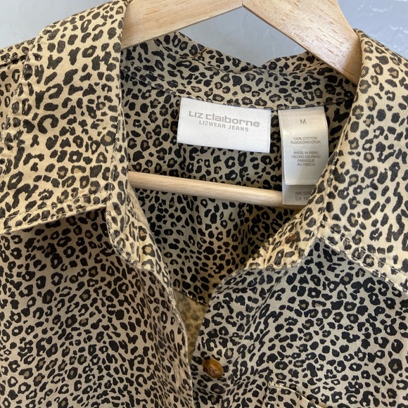 Liz Claiborne Cheetah Button Shirt | Size Medium - Picture 3 of 6
